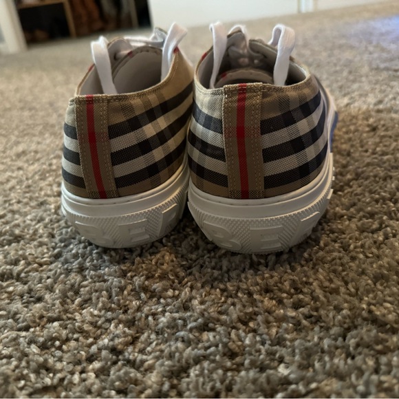 Burberry men size 11 brand new - Picture 4 of 5